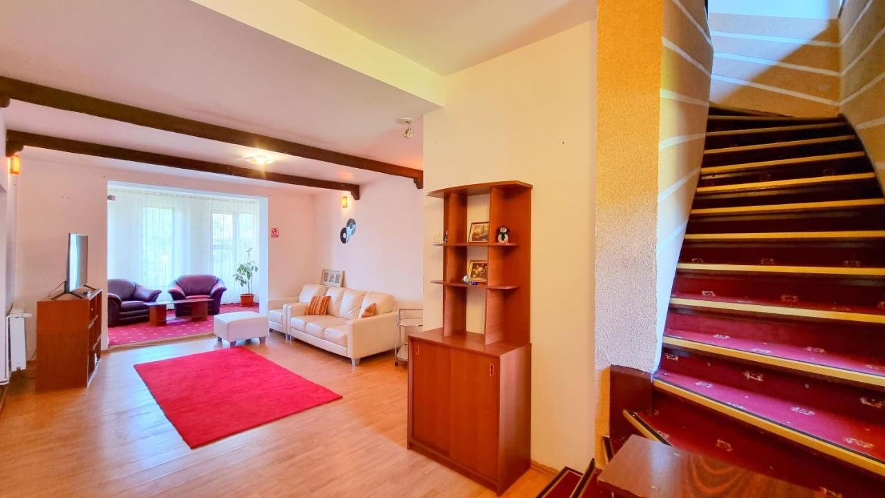 Casa Cu Brazi Buşteni Exterior foto